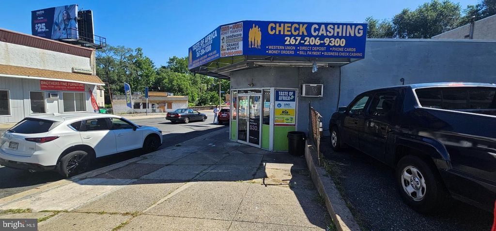 6-6 CHESTER PIKE, Darby, PA 19023