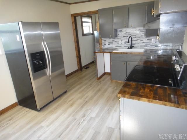 1403 W Walnut Street, Heber Springs, AR 72543