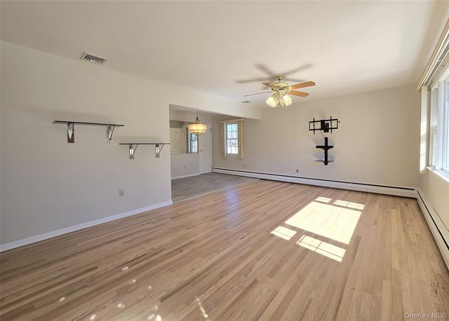 5 Hancock Street, Smithtown, NY 11787