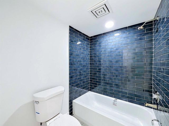 2480 Presidential Way 902, West Palm Beach, FL 33401