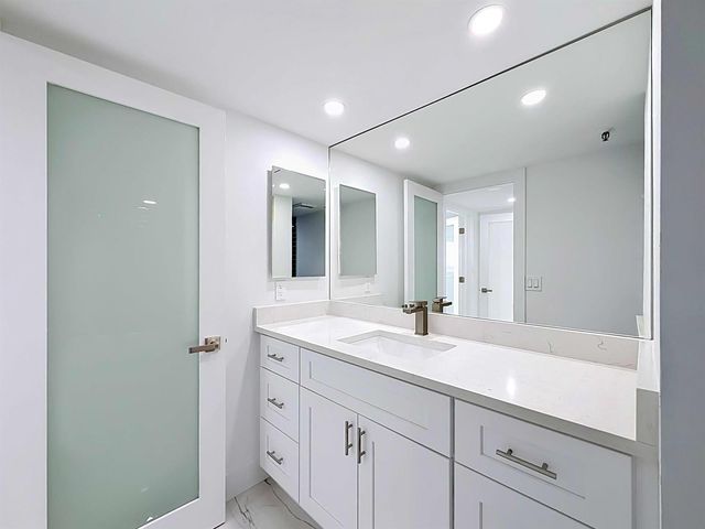 2480 Presidential Way 902, West Palm Beach, FL 33401