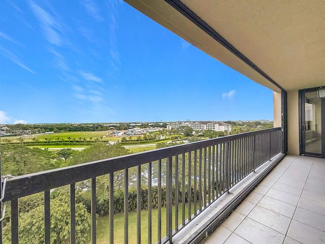 2480 Presidential Way 902, West Palm Beach, FL 33401
