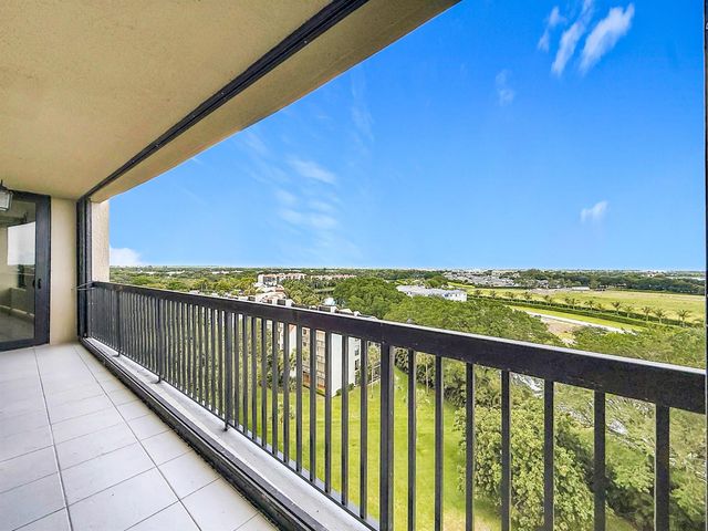 2480 Presidential Way 902, West Palm Beach, FL 33401