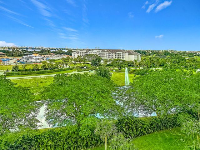 2480 Presidential Way 902, West Palm Beach, FL 33401