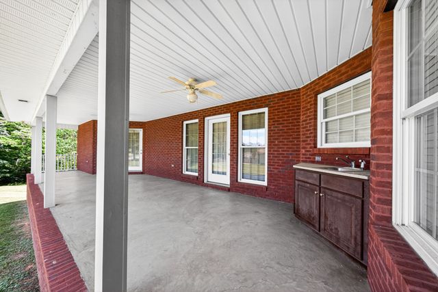 1156 Beam Ave, Cookeville, TN 38501