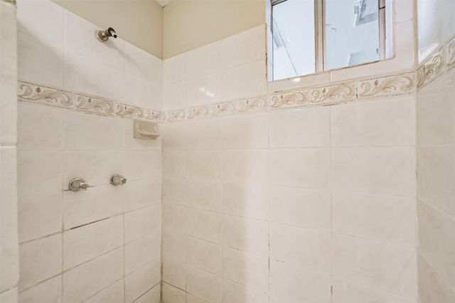 6219 Longview Street, Houston, TX 77020