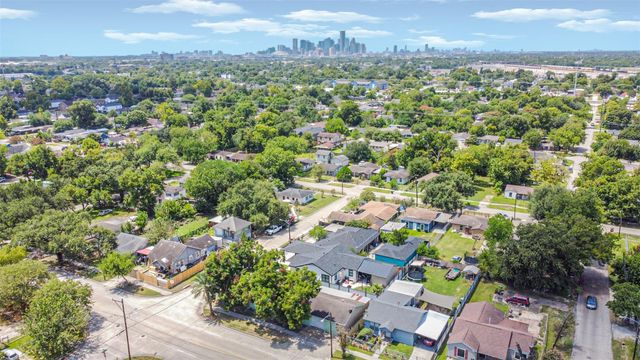 6219 Longview Street, Houston, TX 77020