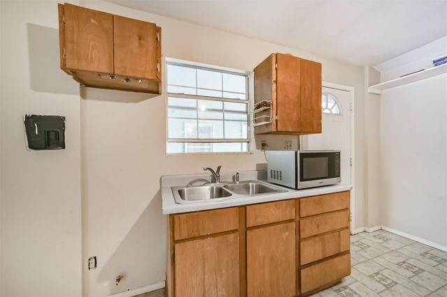 6219 Longview Street, Houston, TX 77020