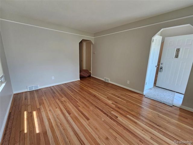 9311 Dixie, Redford, MI 48239