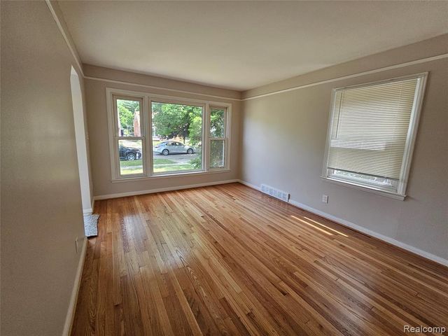 9311 Dixie, Redford, MI 48239