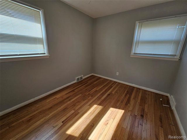 9311 Dixie, Redford, MI 48239