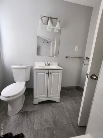 9311 Dixie, Redford, MI 48239