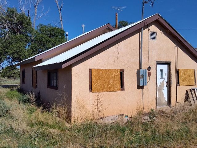 300 N ROOSEVELT Avenue, Mountainair, NM 87036