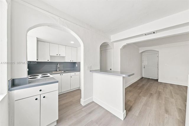 1145 NW 4th St APT 1, Miami, FL 33128