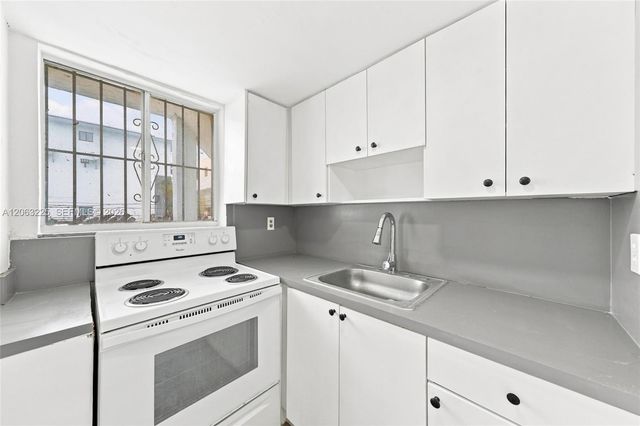 1145 NW 4th St APT 1, Miami, FL 33128