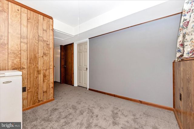 274 LONGFORD DR, Frederick, MD 21702