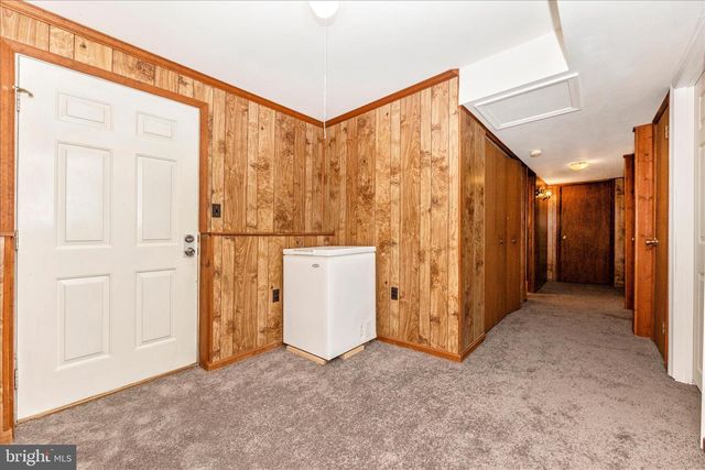 274 LONGFORD DR, Frederick, MD 21702