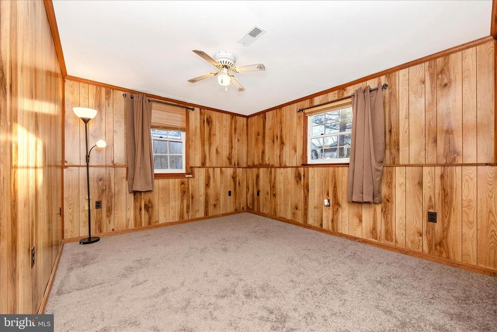 Image 16 of property listing at 274 LONGFORD DR, Frederick, MD 21702