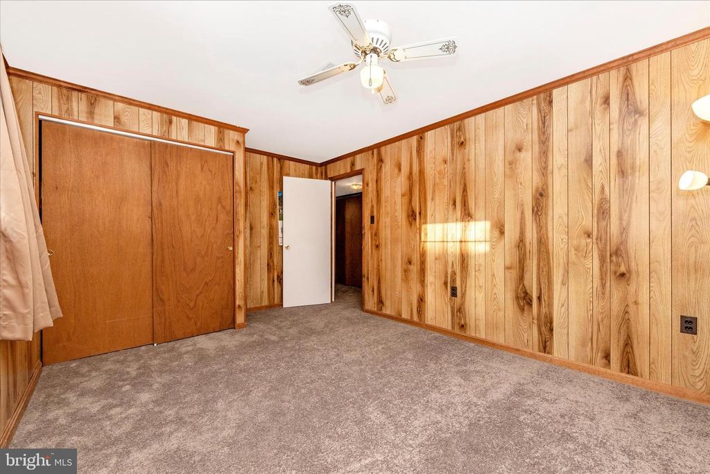 Image 17 of property listing at 274 LONGFORD DR, Frederick, MD 21702