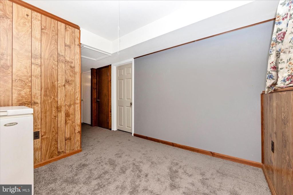 Image 19 of property listing at 274 LONGFORD DR, Frederick, MD 21702