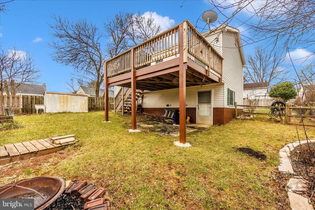 Image 25 of property listing at 274 LONGFORD DR, Frederick, MD 21702