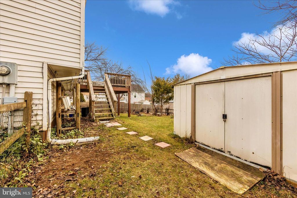 Image 27 of property listing at 274 LONGFORD DR, Frederick, MD 21702