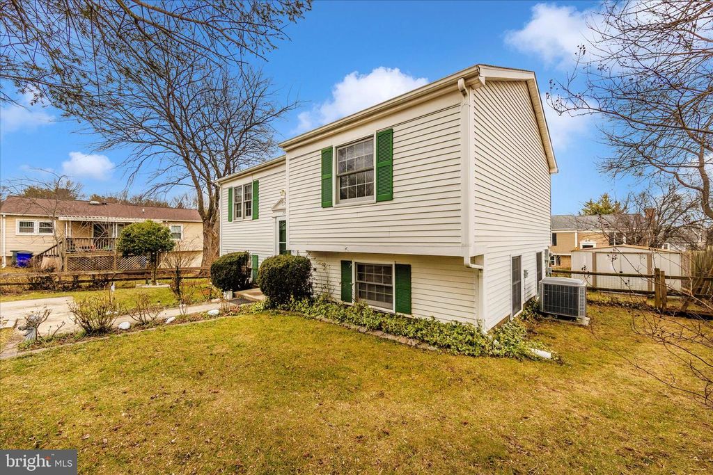 Image 29 of property listing at 274 LONGFORD DR, Frederick, MD 21702