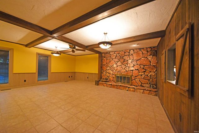 10018 Woodstream Drive, Fort Wayne, IN 46804