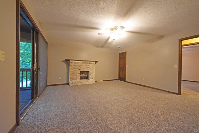 10018 Woodstream Drive, Fort Wayne, IN 46804