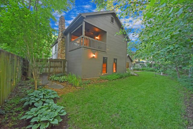 10018 Woodstream Drive, Fort Wayne, IN 46804