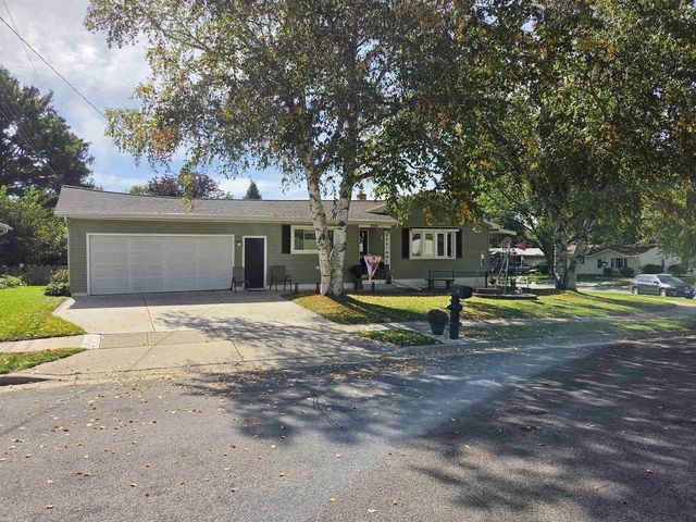 908 Mildred Avenue, Edgerton, WI 53534