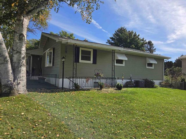 908 Mildred Avenue, Edgerton, WI 53534