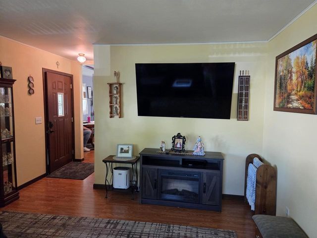 908 Mildred Avenue, Edgerton, WI 53534