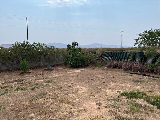 6510 Nielsen Way, Golden Valley, AZ 86413