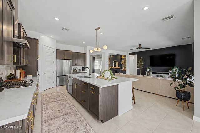 4823 W FLAT IRON Court, Queen Creek, AZ 85144