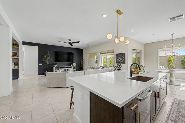 4823 W FLAT IRON Court, Queen Creek, AZ 85144