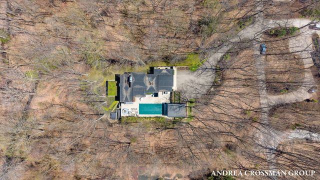 6919 Bendemeer Drive, Fennville, MI 49408