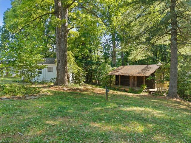 7960 Simmons Road, Rural Hall, NC 27045