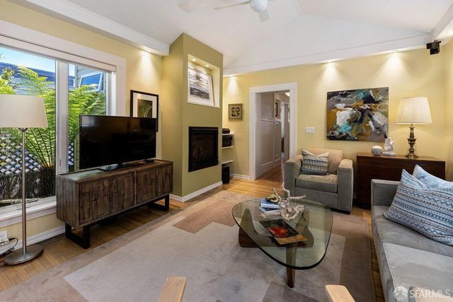 3222 Harrison Street, San Francisco, CA 94110