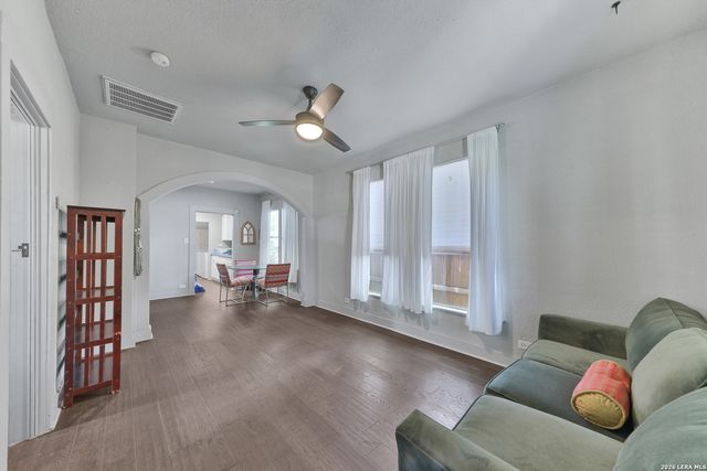 608 Kentucky, San Antonio, TX 78201