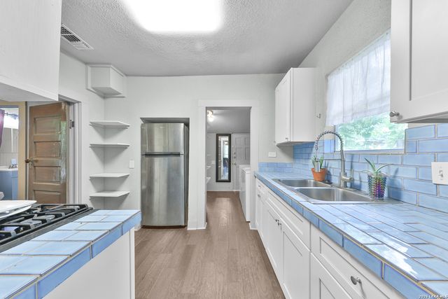 608 Kentucky, San Antonio, TX 78201
