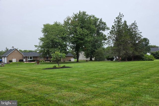186 FOLLY RD, Chalfont, PA 18914