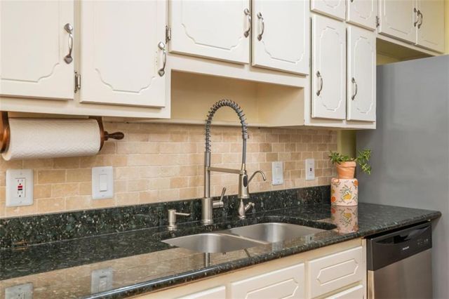 4250 Red Fox Trail, Oakwood, GA 30566