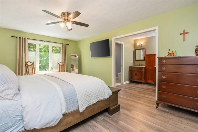 4250 Red Fox Trail, Oakwood, GA 30566