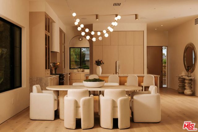 14800 McCormick Street, Sherman Oaks, CA 91411