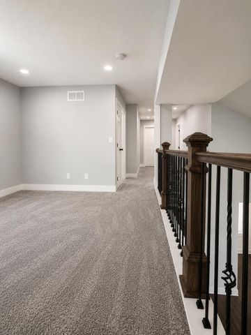 8183 Willow Brook Crossing Drive, Blacklick, OH 43004