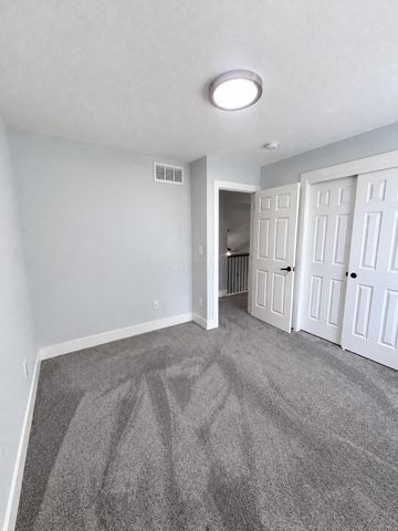 8183 Willow Brook Crossing Drive, Blacklick, OH 43004