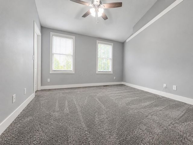 8183 Willow Brook Crossing Drive, Blacklick, OH 43004