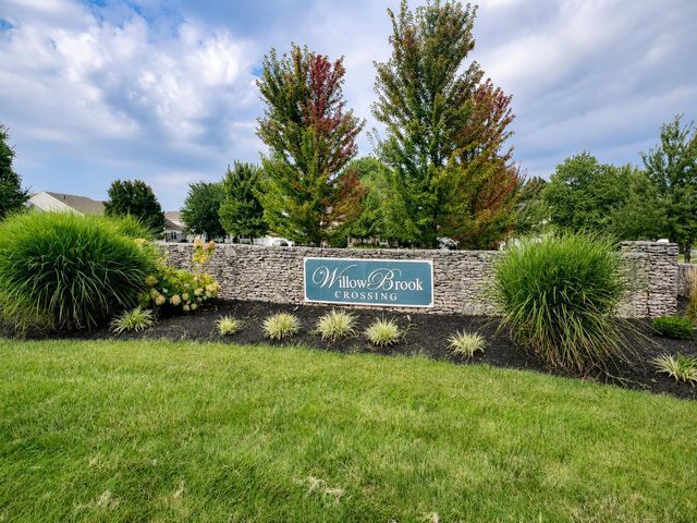 8183 Willow Brook Crossing Drive, Blacklick, OH 43004
