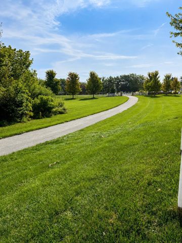 8183 Willow Brook Crossing Drive, Blacklick, OH 43004
